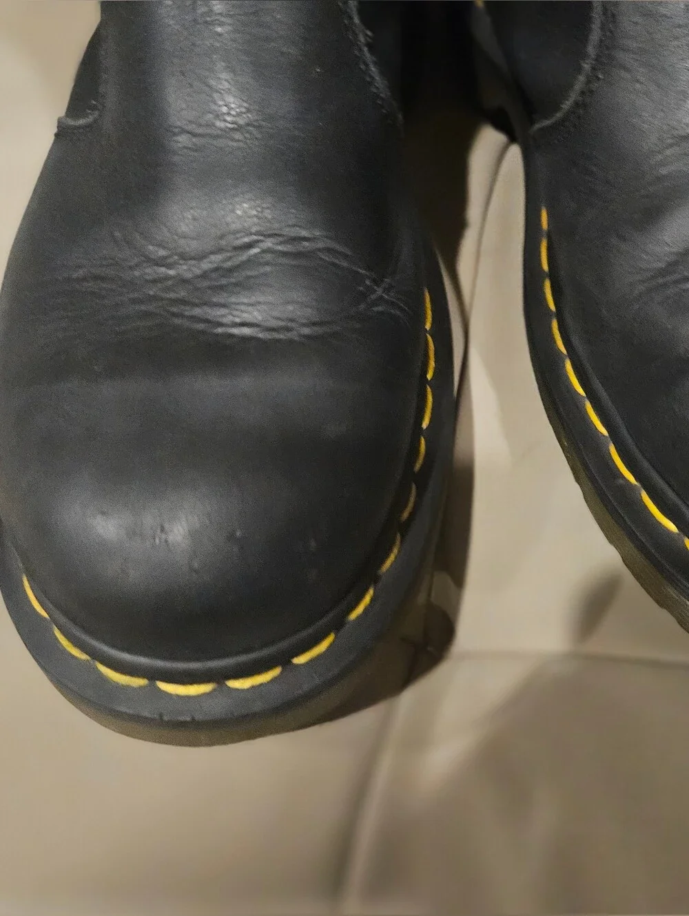 ​Dr. Martens 2976 Black Leather Chelsea Boots Unisex US Men 7 / US Women 8